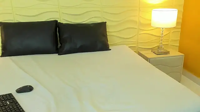 BiancaRoyalle webcam