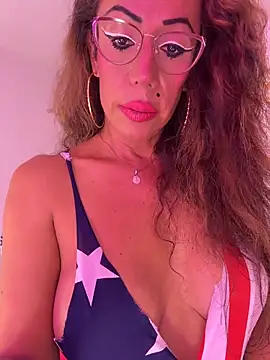 YOURSDEBORA live sex cam