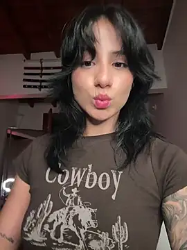 Ale_Lewis webcam