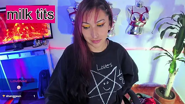 LucyStrike_ webcam