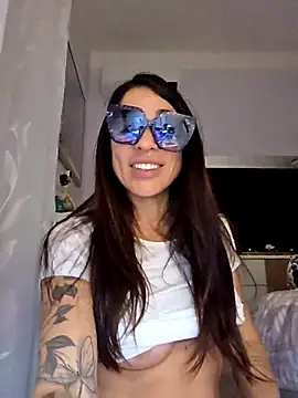sexy7883 webcam