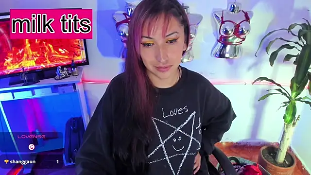 LucyStrike_ webcam