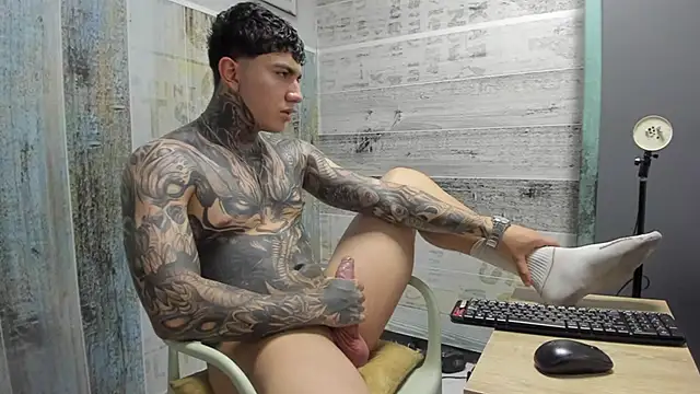 Gury_tattoo webcam