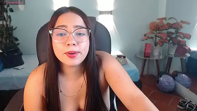 tinisweet webcam