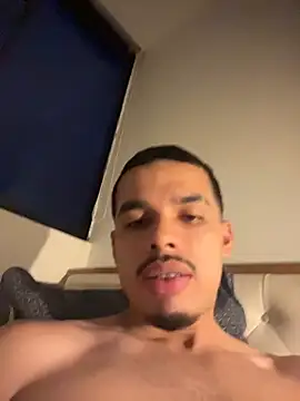 mateoleonee webcam