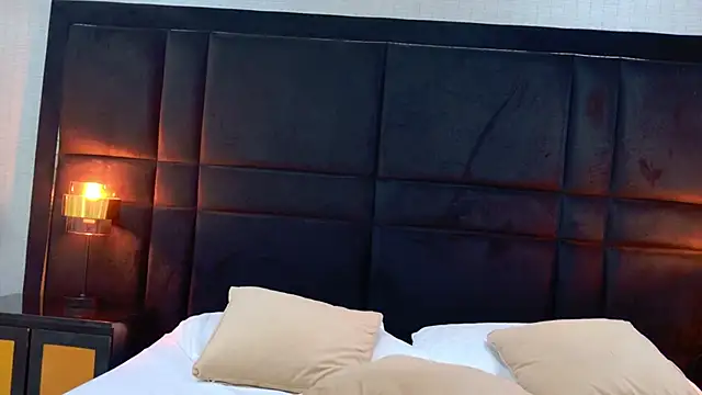 HollyOlson webcam