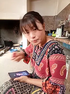 linda_bae00 webcam