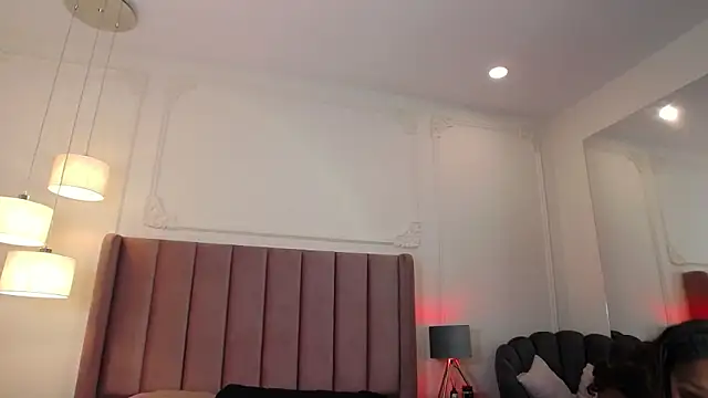 LiaTrainor webcam