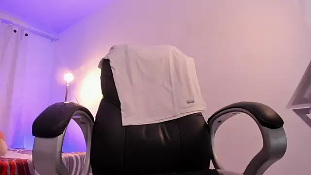 Aron_Boyy webcam