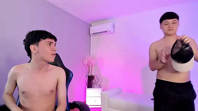 Handsomeboyss19 webcam