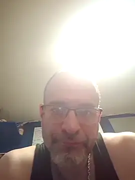 Curious9884 webcam