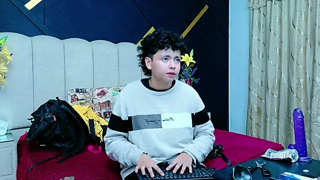 NikiEvanz webcam