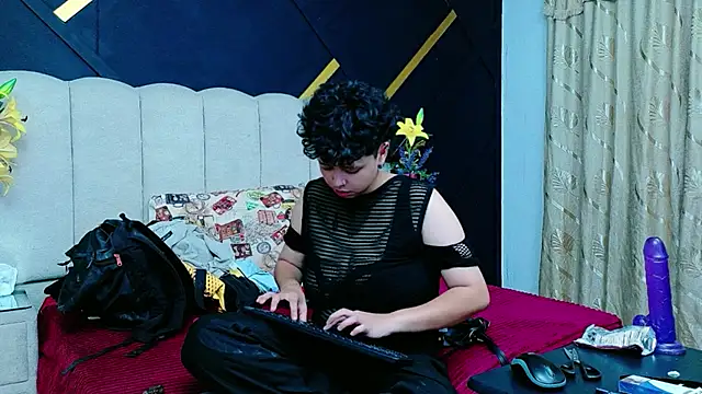NikiEvanz webcam