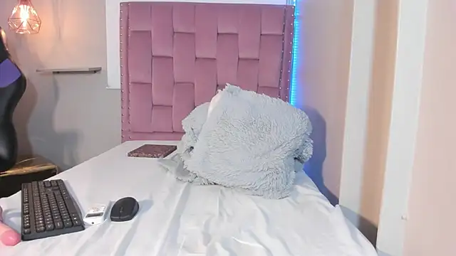 Roxy_Stonee webcam