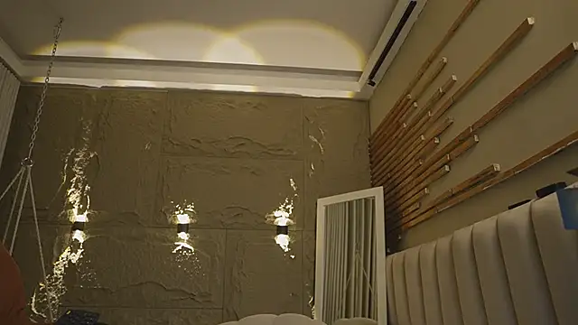 Logan_Varela webcam