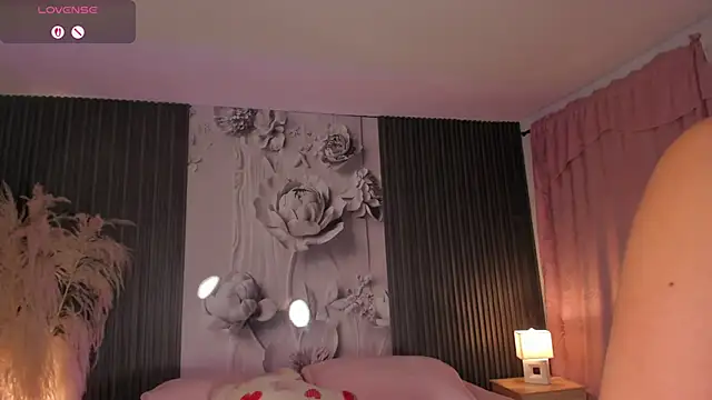 ShaniaDaniels webcam