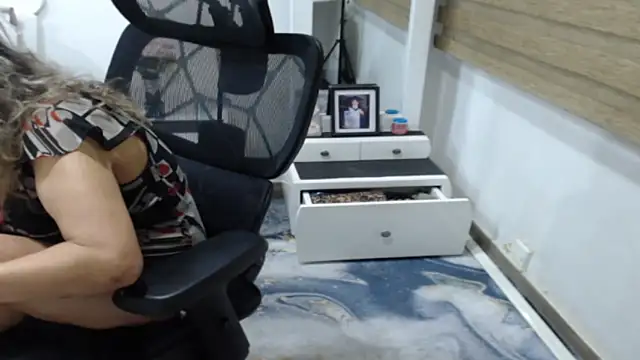 jesy_hot webcam
