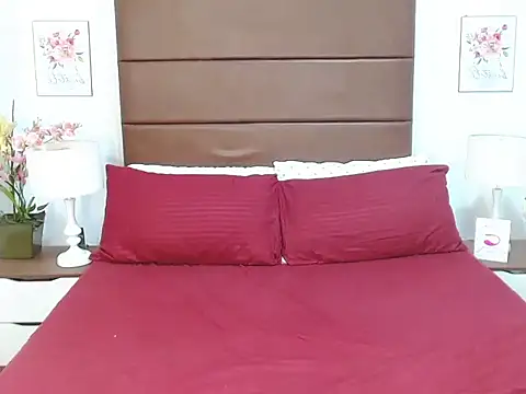 PlayfullBella webcam