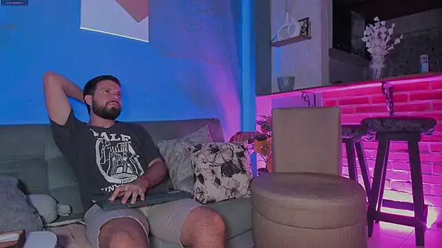 ETHAN_ADAM webcam