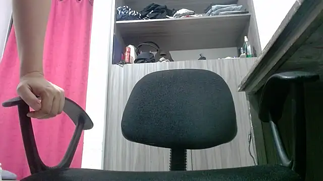 nicolle_milf1978 webcam