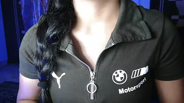 Cuteangle1 webcam