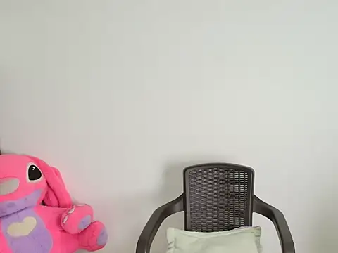 DollsKiara webcam