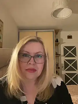 JanieLight53 webcam