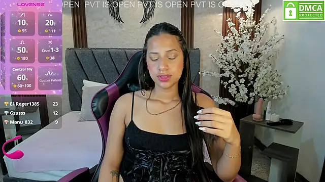 Atiena_ webcam