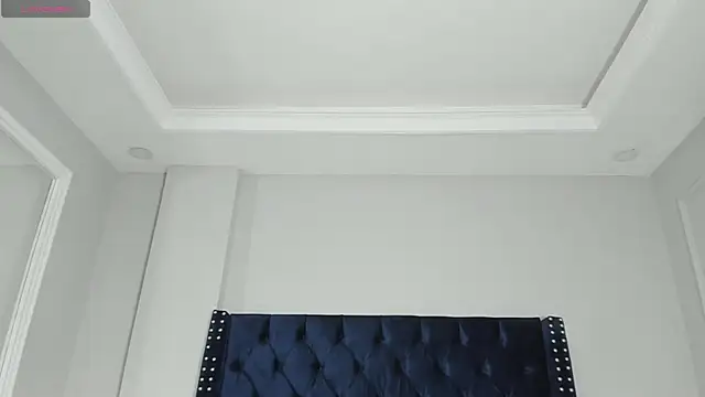 noahluxx webcam
