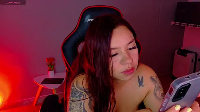 samantha_tattu webcam