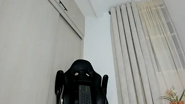 Biscuit_oliva webcam
