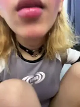 SweetBunnyGF webcam