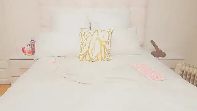 GiantBootyMilf webcam