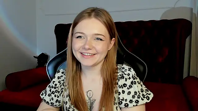 ElinaVale webcam
