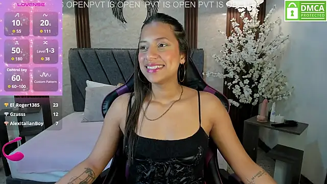 Atiena_ webcam