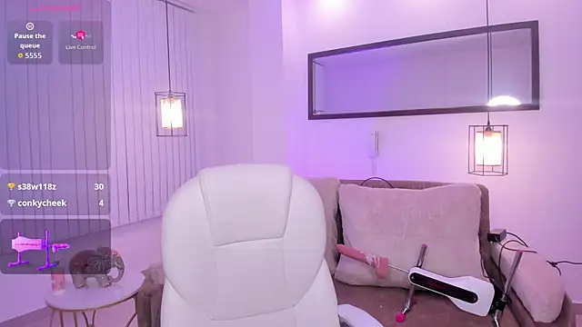 Raven-reyess webcam
