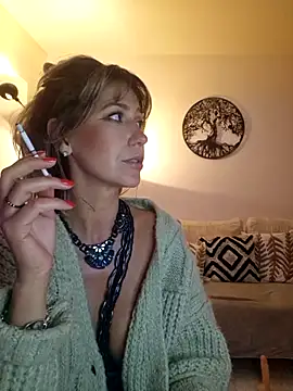 CelynaRoss webcam