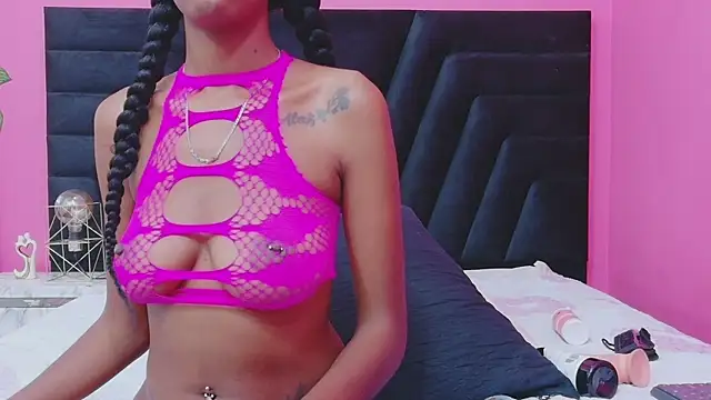 EbonyCoWorker webcam