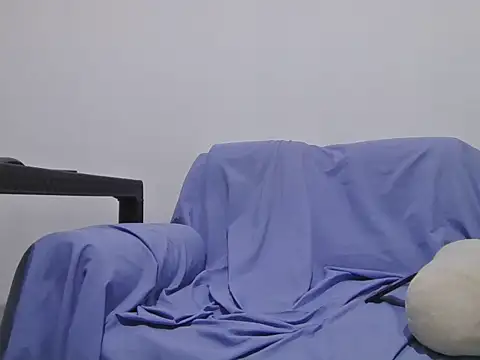 skinnylatino51 webcam