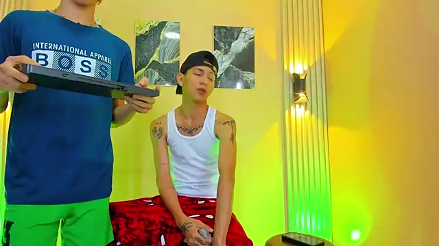 Marcus_and_Tony webcam