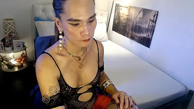 NinaDOM4CUM webcam