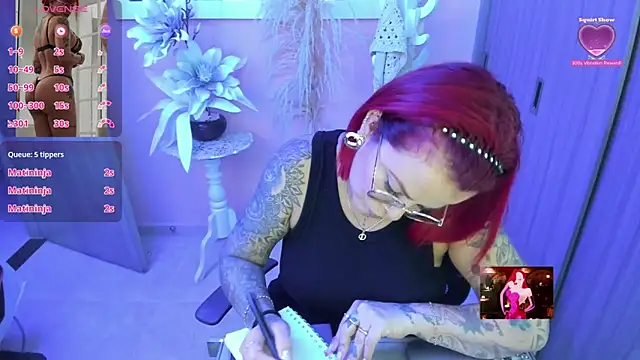 KAROL_MILF webcam