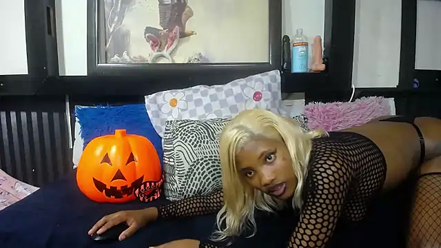 YoungBarbiexx webcam