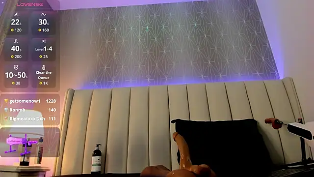 Mia-Medina webcam