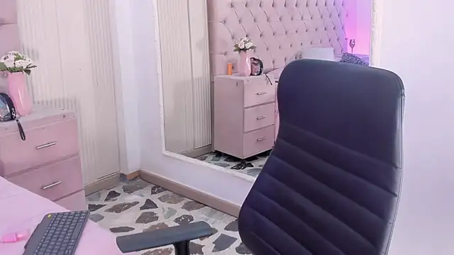 lizzyrossie webcam
