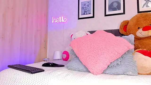 Tayssa_Maravillh webcam