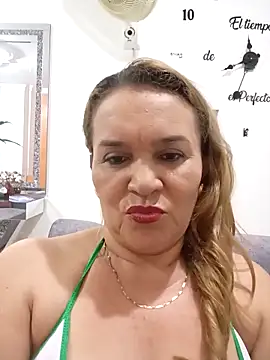 charlotte_milf30 webcam