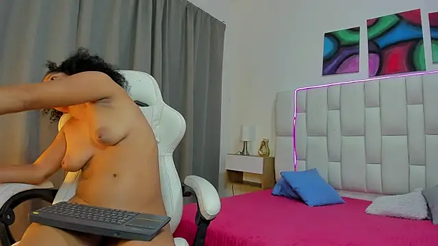 Aurora_Rinaldi webcam