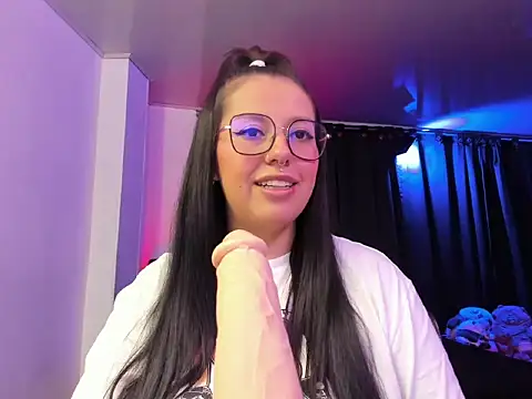 nataliasweet98 - Nataliasweet98's free webcam - UK Sex Cams