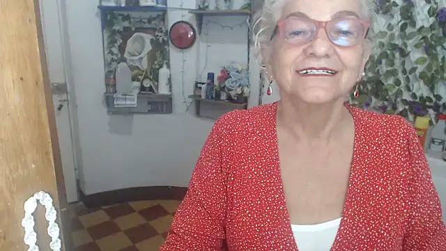 FunnyGrandma webcam